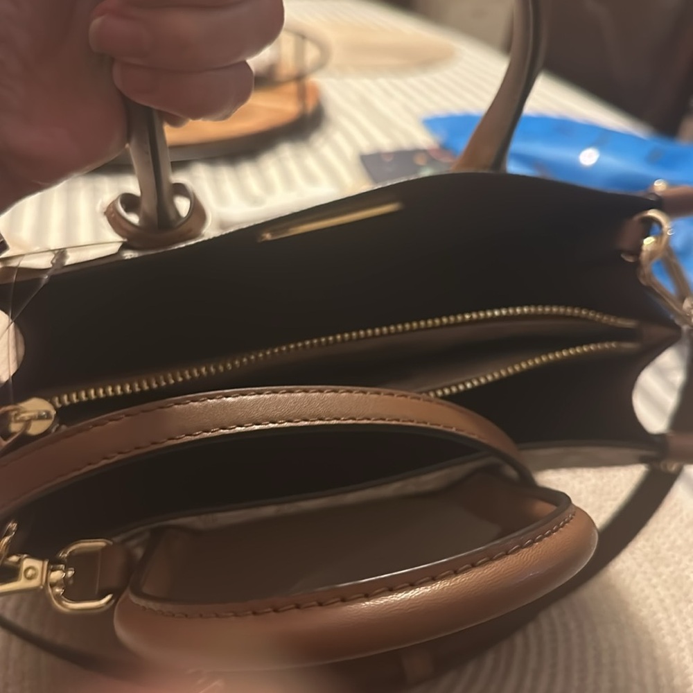 Michael Kors Satchel Maple 👜👛 - Picture 3 of 4